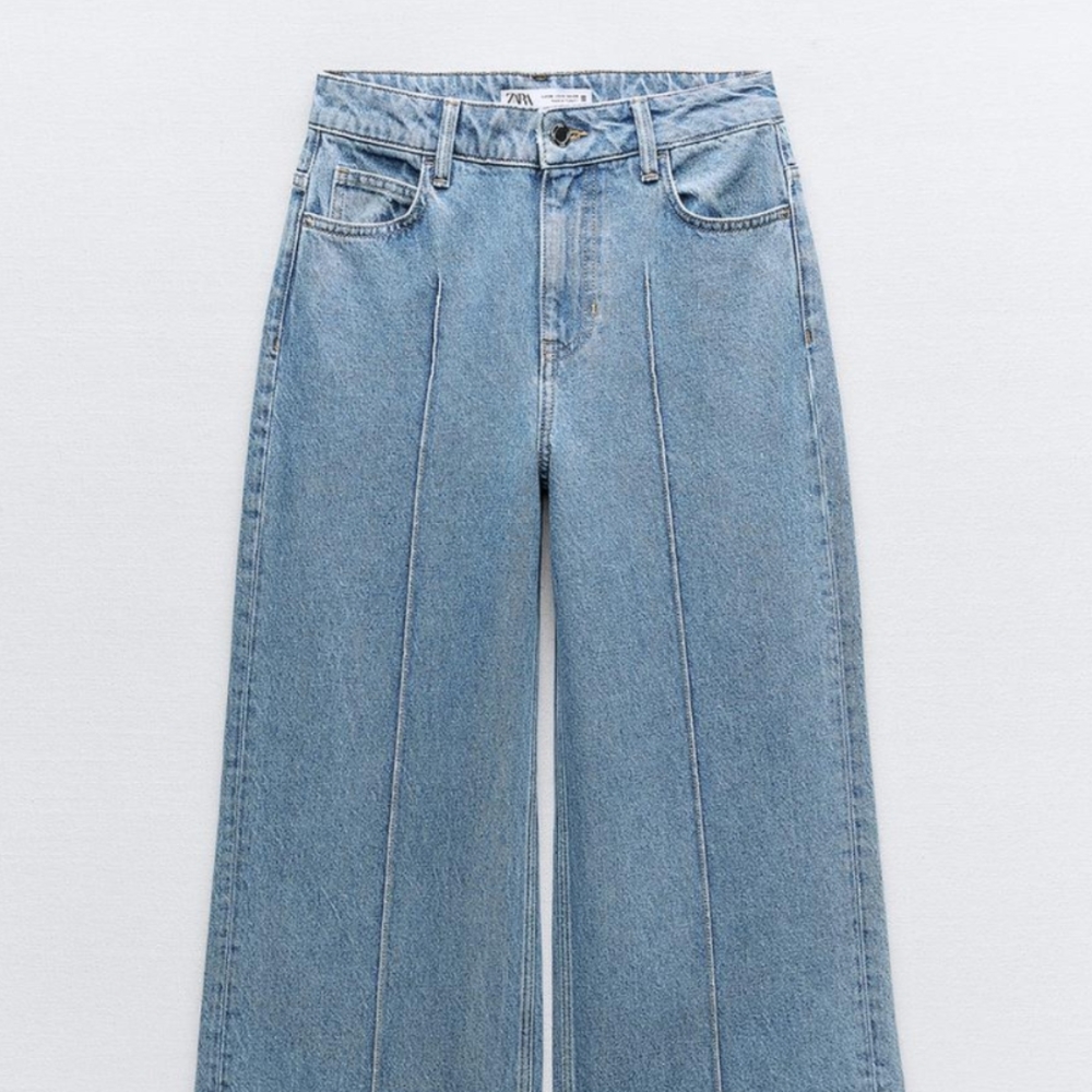 Zara - Chic Blue Flare Wide Leg Jeans with Stretch